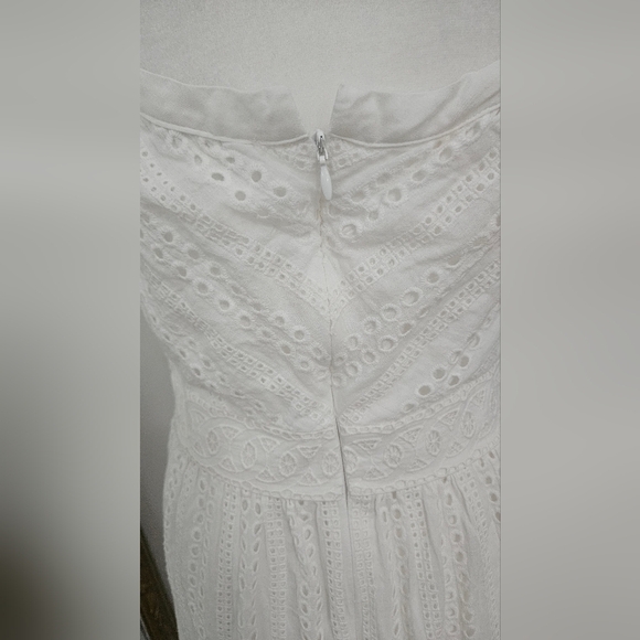 ADELYN RAE Janella Eyelet Lace Maxi Dress In White. Size Small - Picture 6 of 16